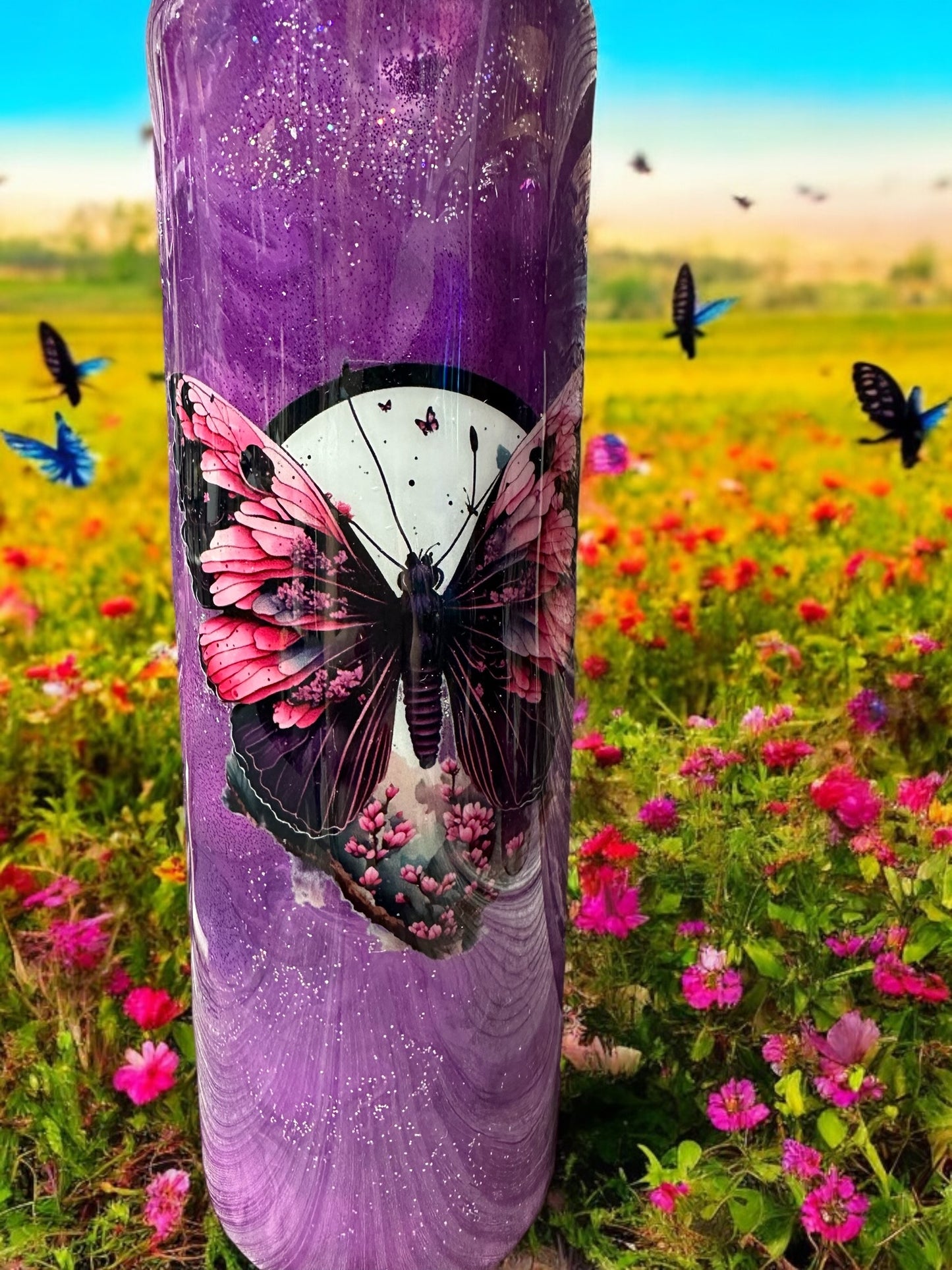 30 oz Stunning Butterfly with purple background