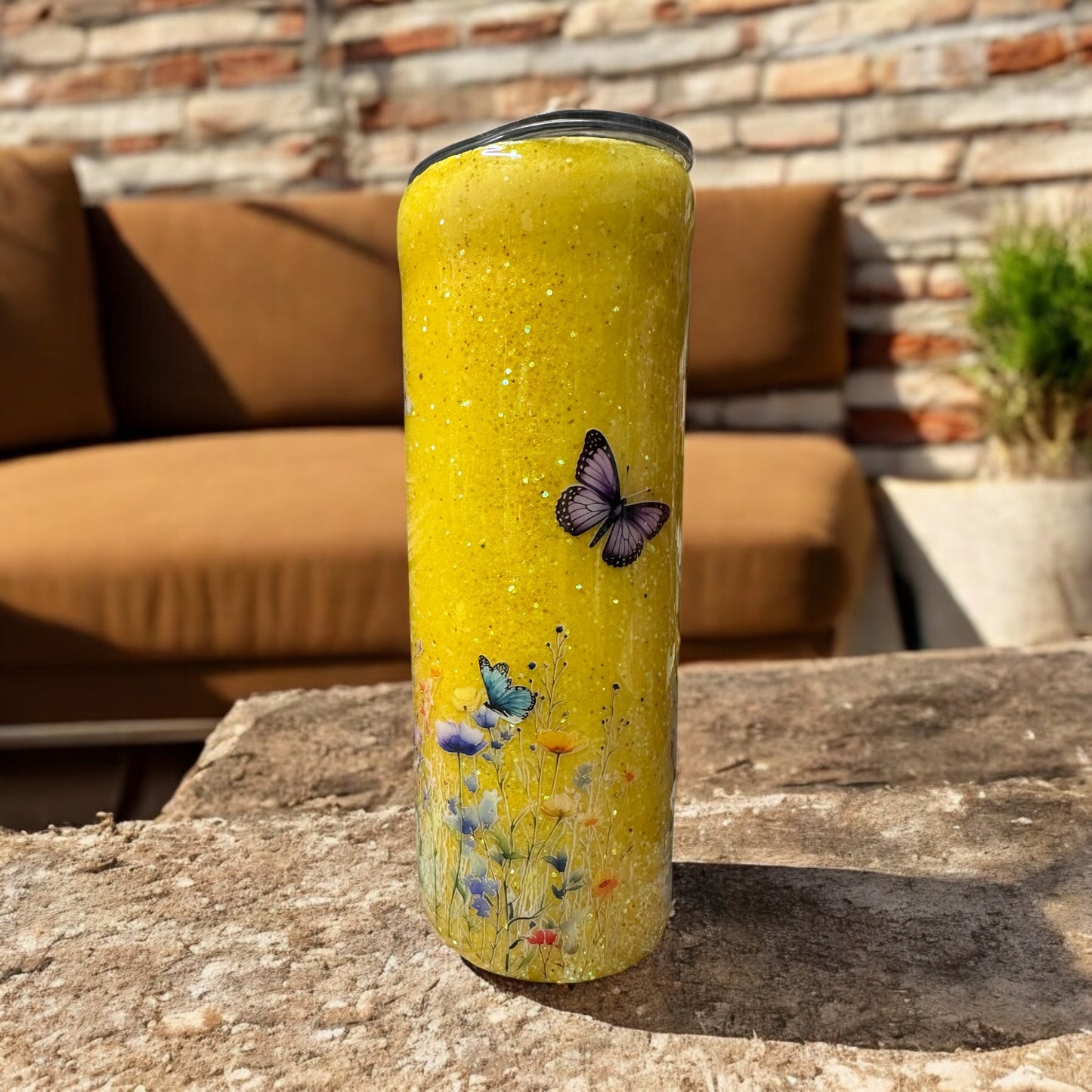 20 oz Springtime wildflowers and butterflies