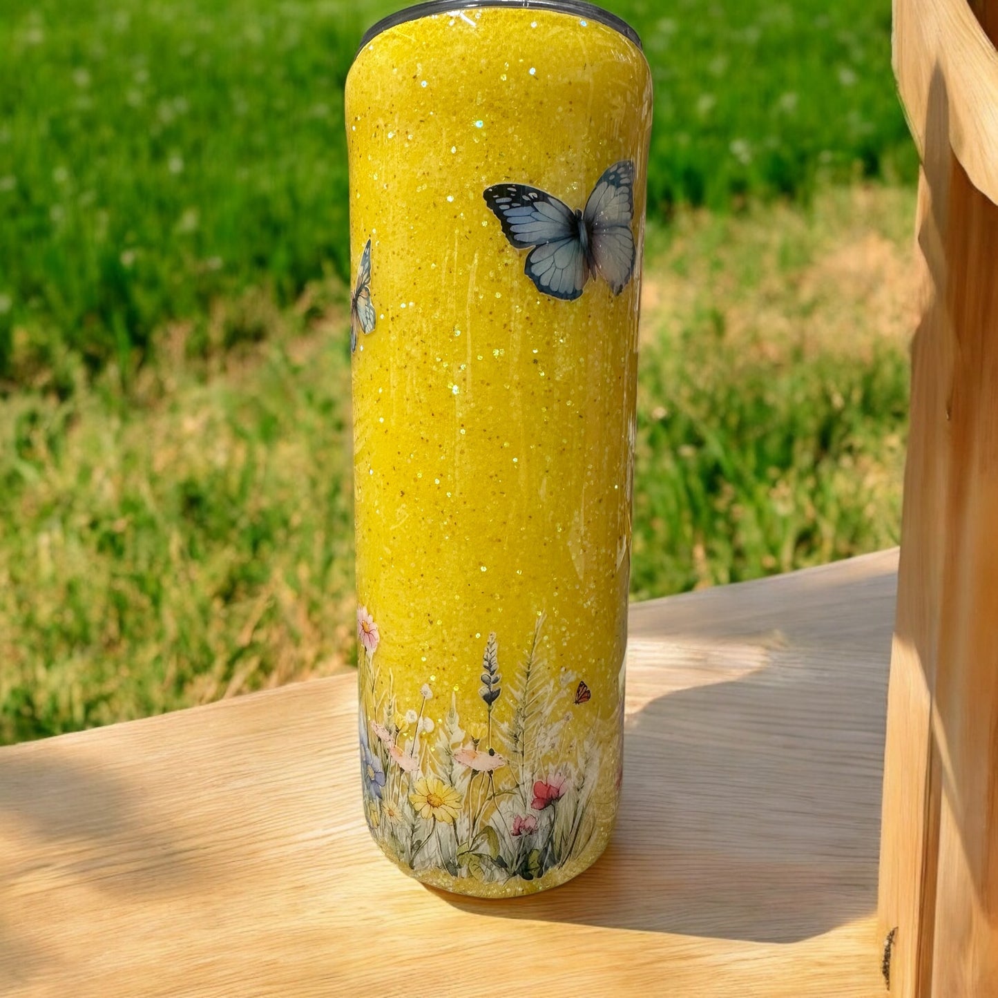 20 oz Springtime wildflowers and butterflies