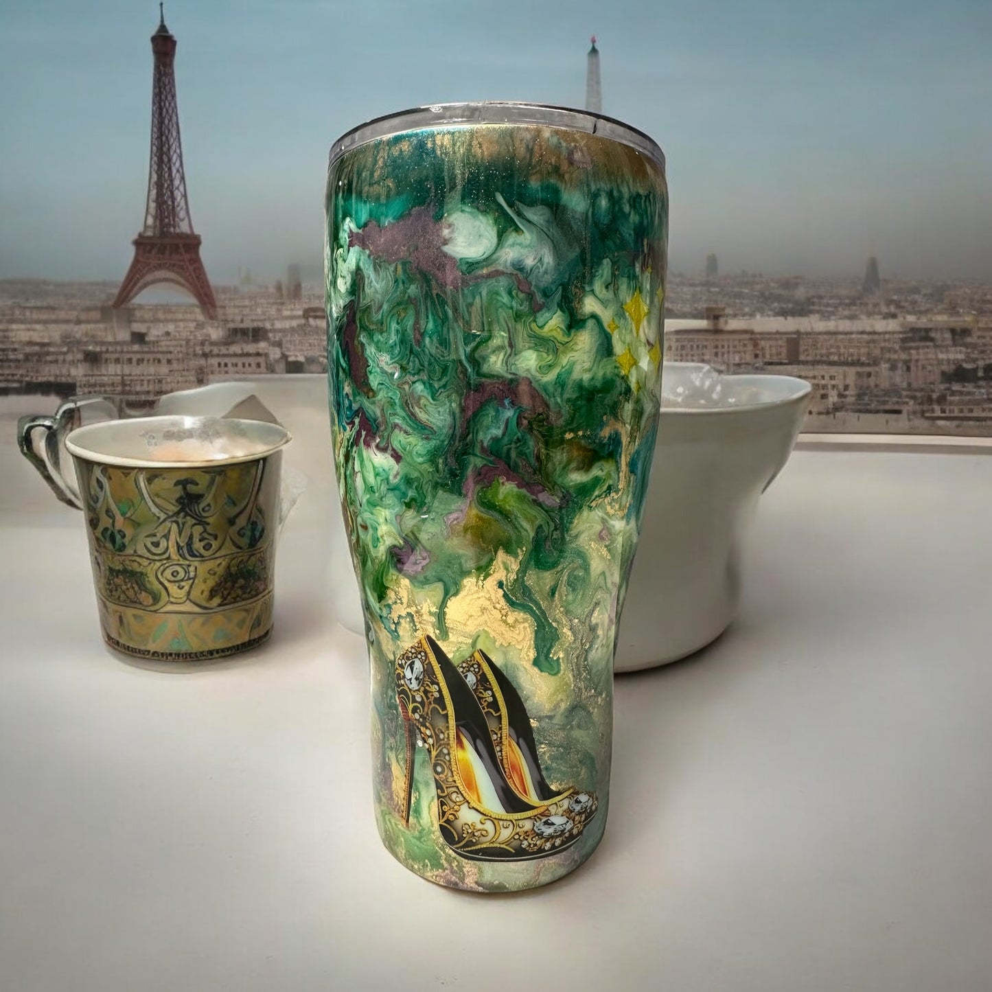 30 oz Shopping tumbler boosting purse, shoes and Paris