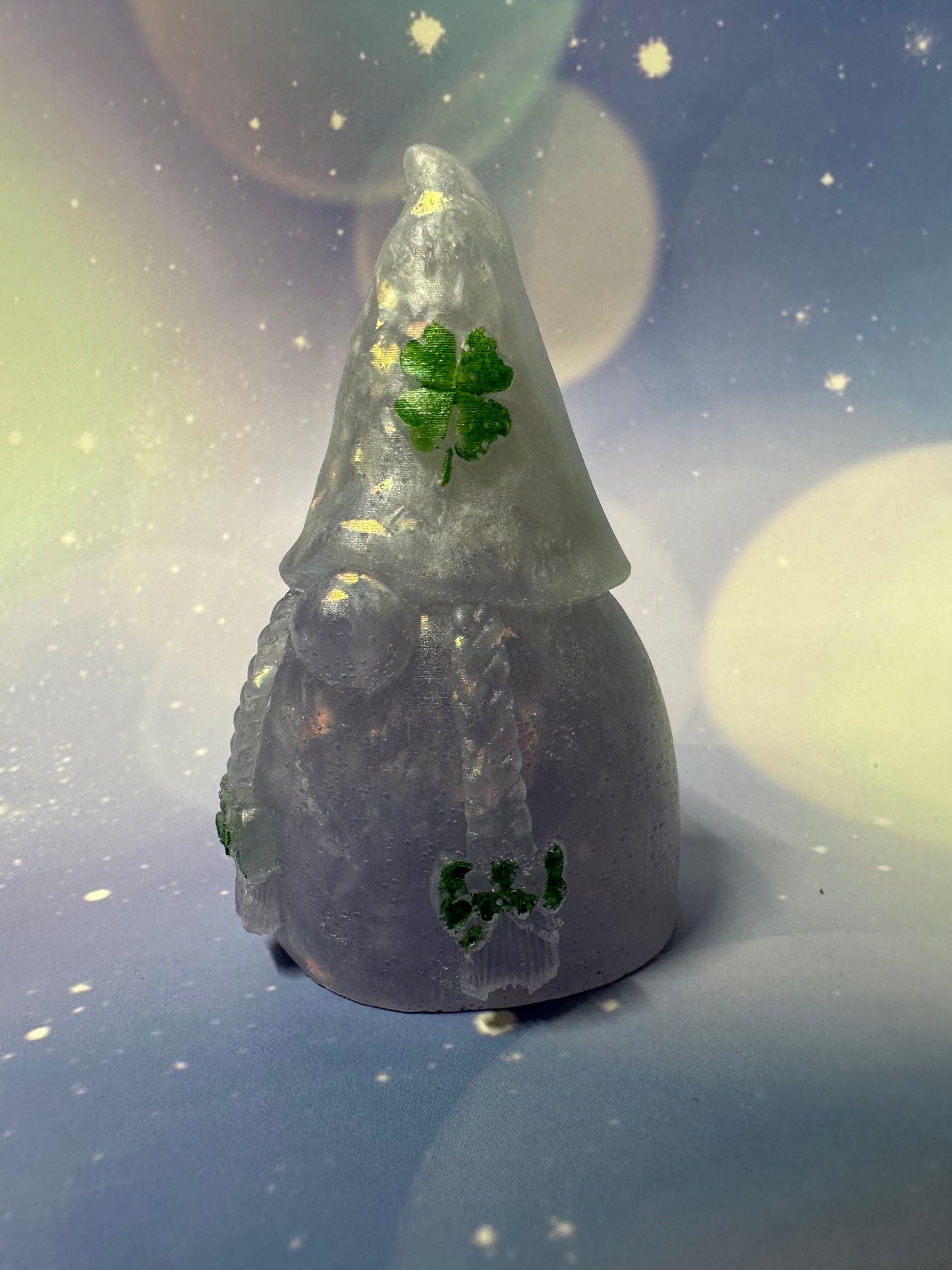 Gnome - St Patrick - 4 leaf Clover, paperweight, statue, collectable